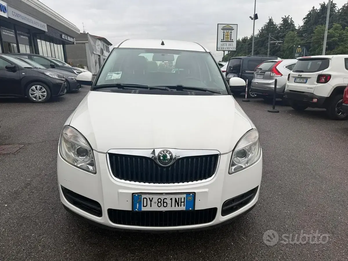 Usata Skoda Roomster Comfort 86 CV (63 kW) 2009 Bianco Monovolume