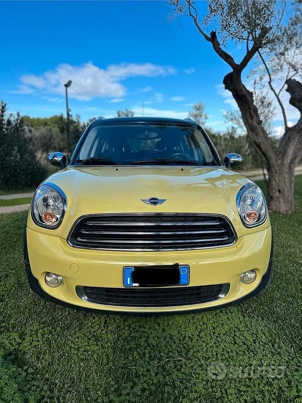 Usata Mini Cooper D Countryman 111 CV (81 kW) 2012 Giallo SUV