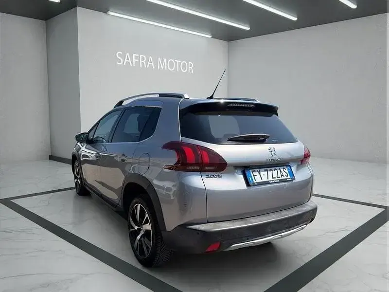 Usata Peugeot 2008 Allure 102 CV (75 kW) 2019 Argento SUV
