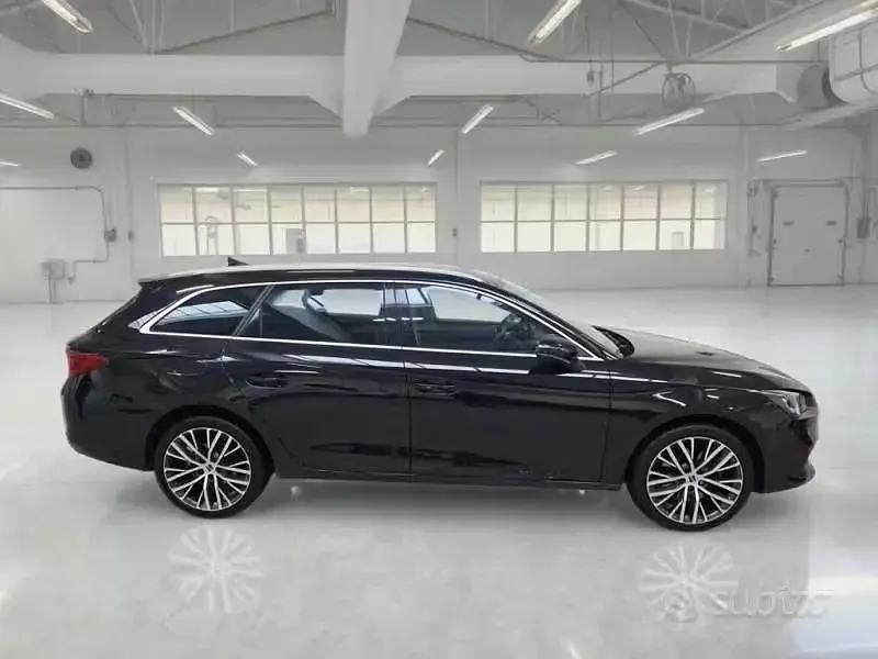 Usata Seat Leon XCELLENCE 150 CV (110 kW) 2021 Other Station wagon