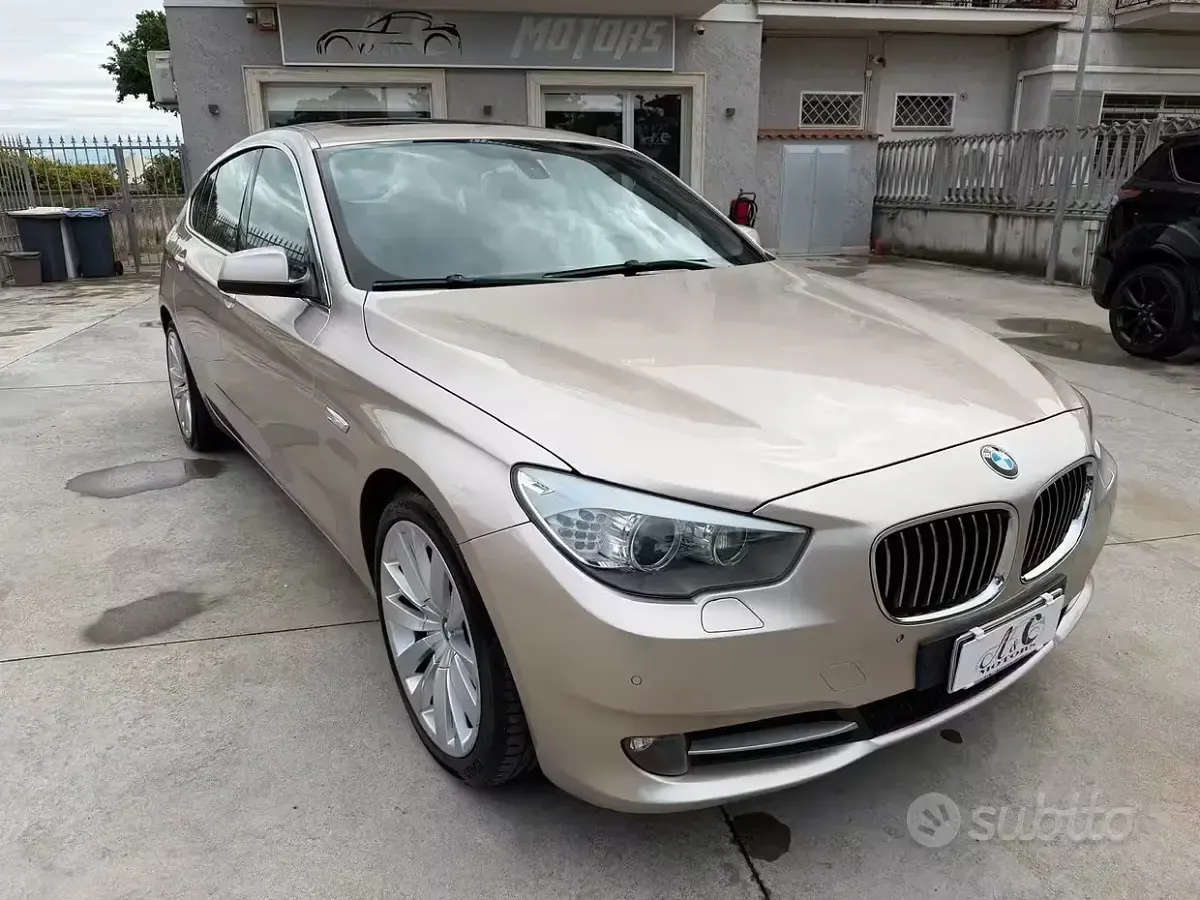 Usata BMW 530 245 CV (180 kW) 2010 Grigio Berlina