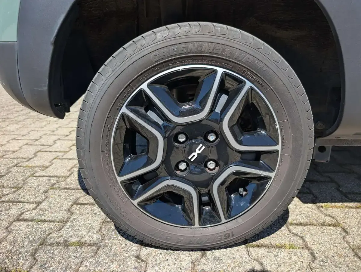 Usata Dacia Spring Comfort 33 kW (45 CV) 2023 Verde Utilitaria