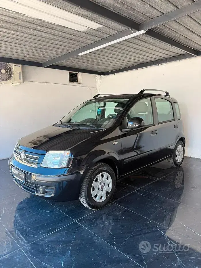 Usata Fiat Panda Active 60 CV (44 kW) 2011 Nero Utilitaria