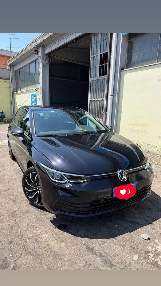 Usata VW Golf VIII 110 CV (80 kW) 2021 Nero Utilitaria