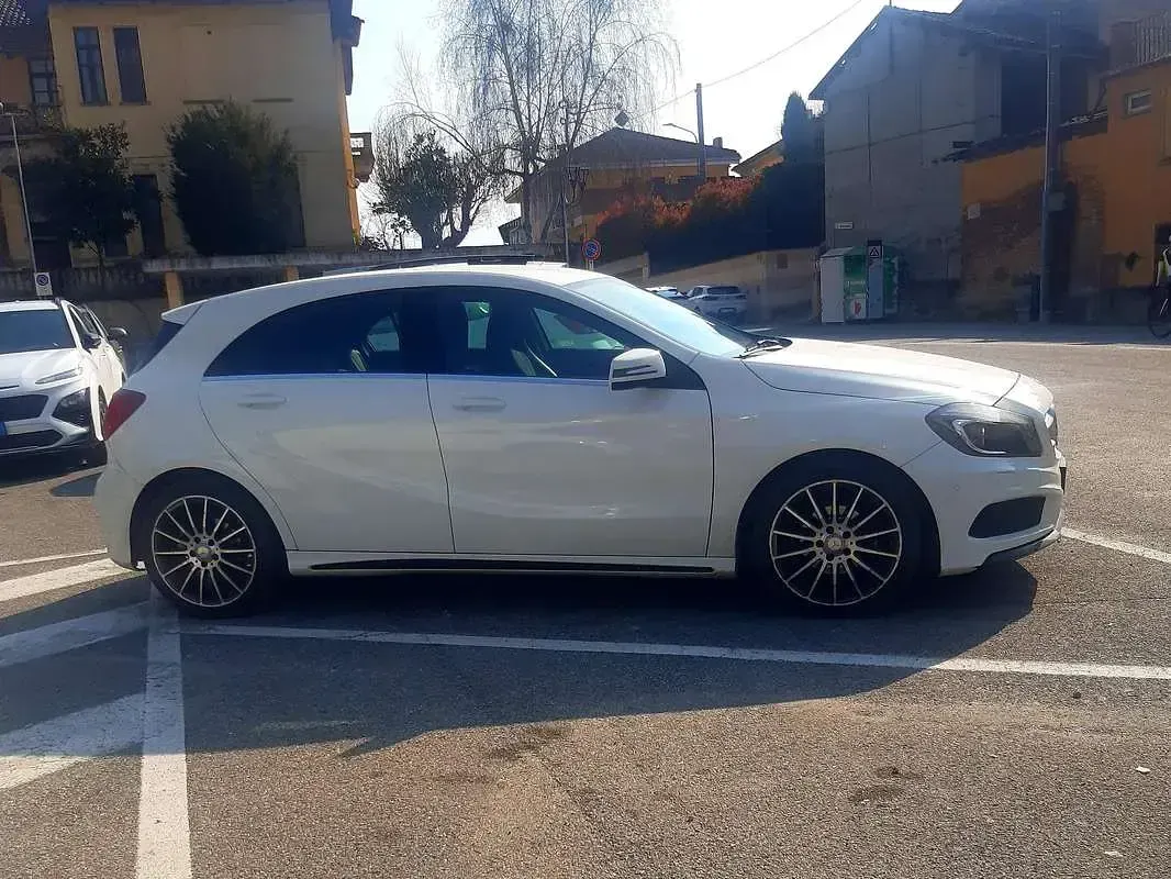 Usata Mercedes A180 AMG 109 CV (80 kW) 2014 Bianco Berlina
