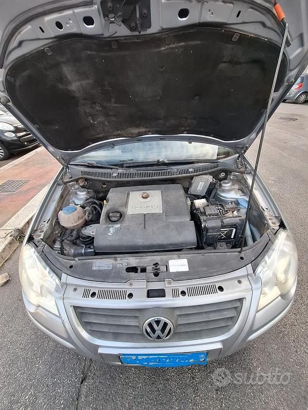 Usata VW Polo 64 CV (47 kW) 2007 Grigio Berlina