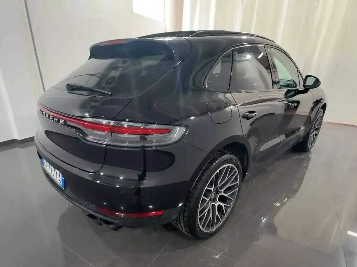 Usata Porsche Macan 245 CV (180 kW) 2018 Nero brillante SUV