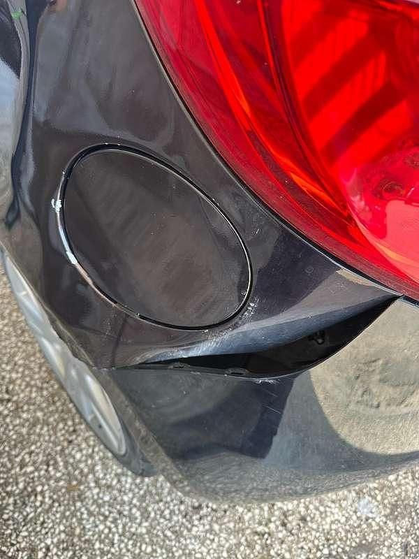 Usata 2009 Mazda 2 Tre volumi | 3000 € (Buon prezzo) - Immagine 1/4