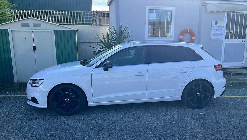 Bianco Usata 2018 Audi A3 Ambiente Tre volumi | 17.900 € (Buon prezzo) - Immagine 1/1