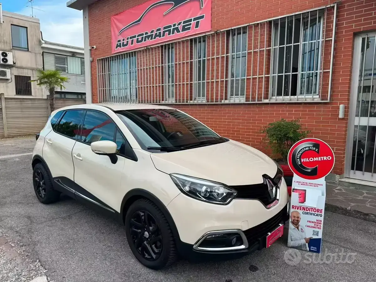 Usata Renault Captur 90 CV (66 kW) 2015 Beige SUV