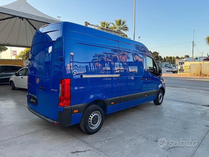 Usata Mercedes Sprinter 115 CV (84 kW) 2020 Blu Furgone