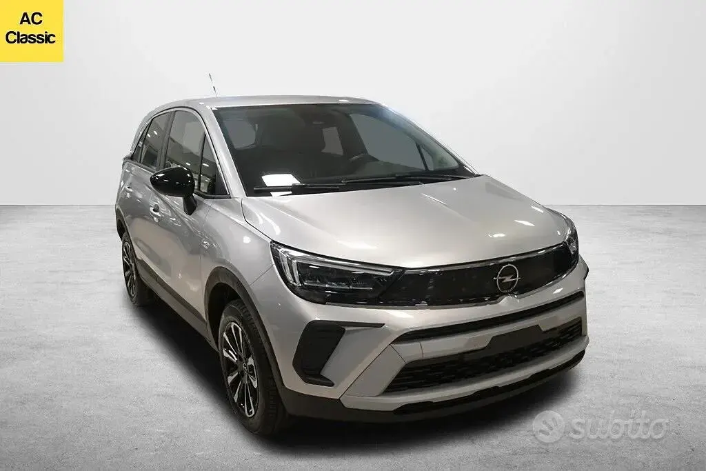 Usata Opel Crossland Elegance 110 CV (80 kW) 2024 Grigio SUV
