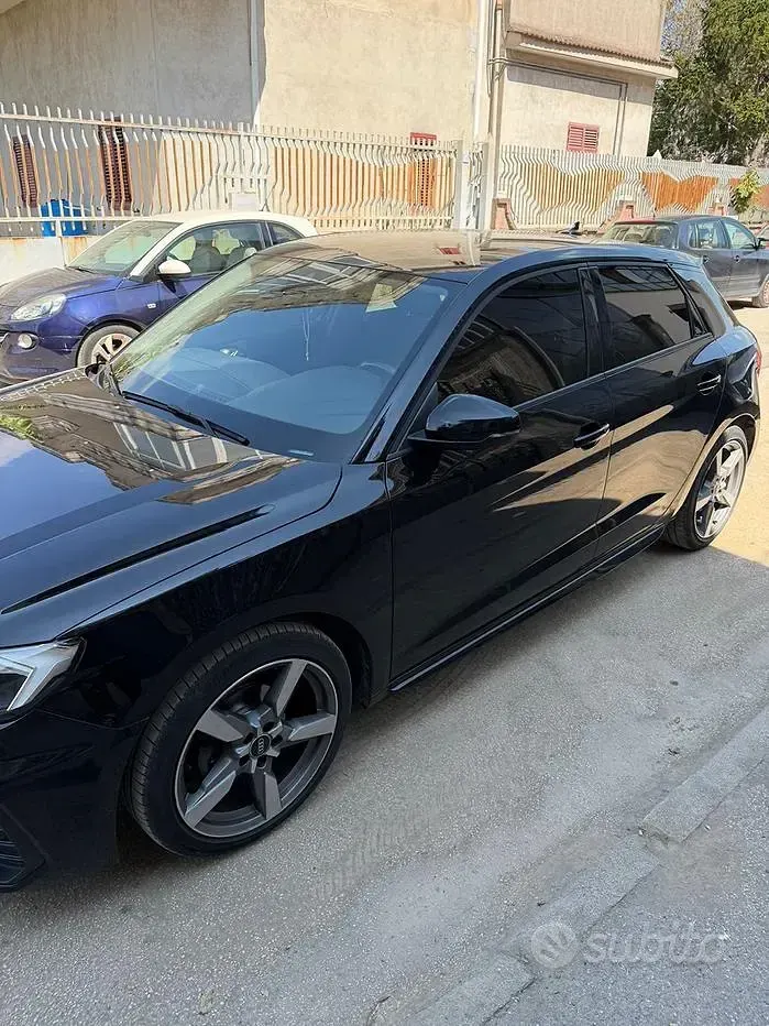 Usata Audi A1 95 CV (69 kW) 2021 Nero SUV