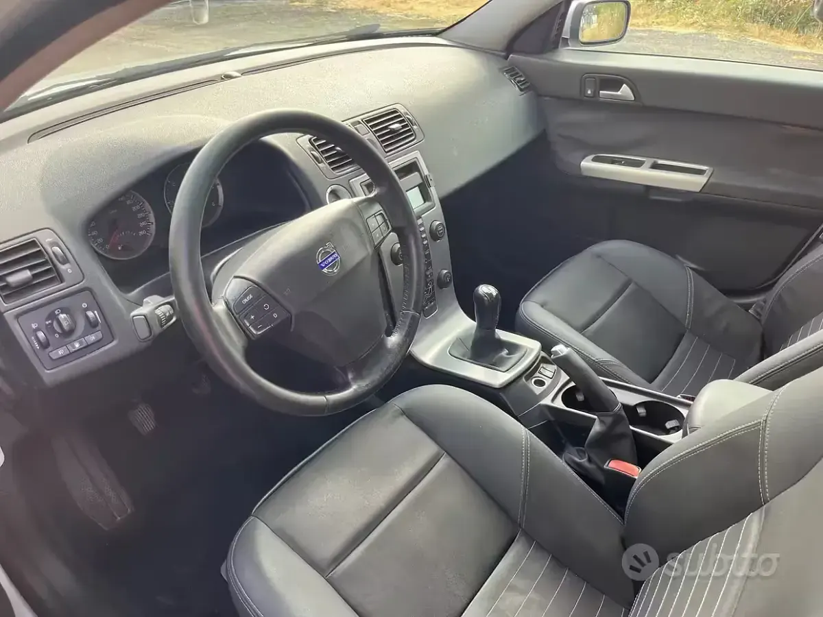 Usata Volvo S40 136 CV (100 kW) 2006 Grigio Berlina