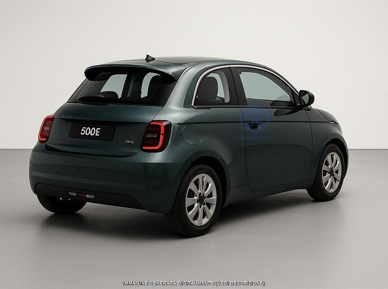 Usata Fiat 500e Action 69 kW (95 CV) 2023 Verde Utilitaria