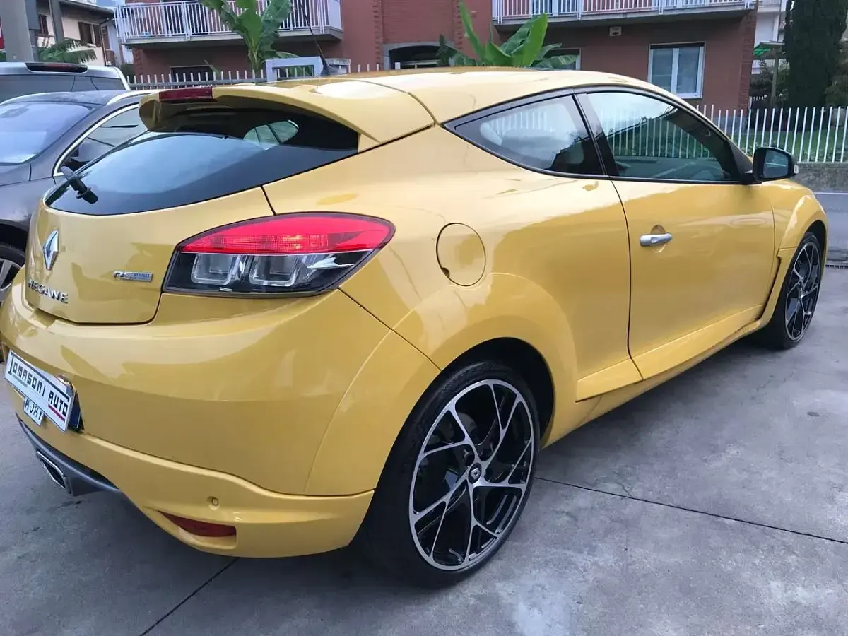 Usata Renault Mégane Coupé R.S. 250 CV (183 kW) 2010 Giallo Coupé