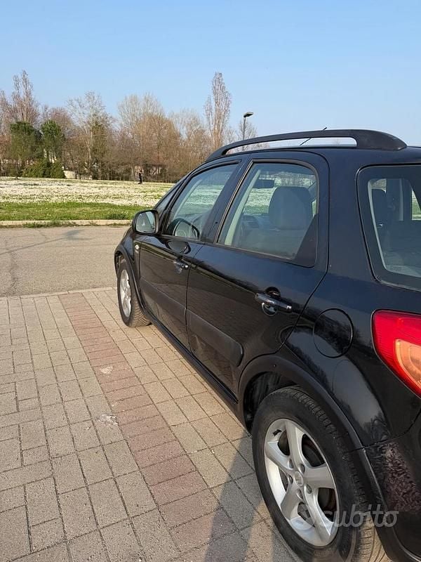 Usata Suzuki SX4 107 CV (78 kW) 2007 Nero Berlina