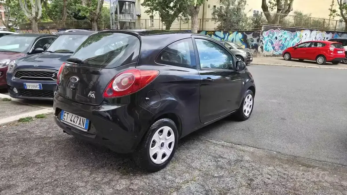Usata Ford Ka Plus 69 CV (50 kW) 2013 Nero Utilitaria