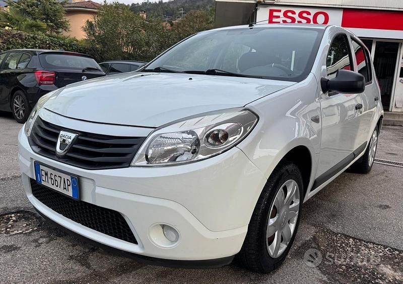 Usata Dacia Sandero Stepway 85 CV (62 kW) 2012 Bianco Berlina