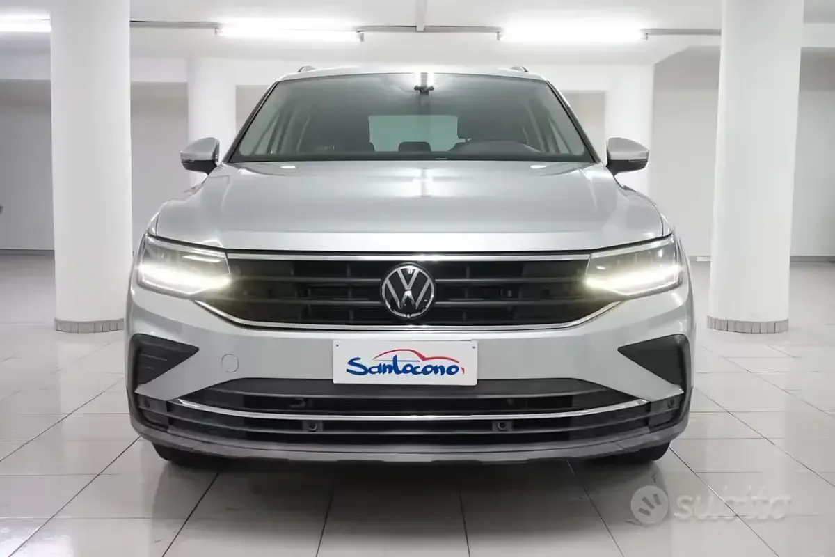 Usata VW Tiguan Life 122 CV (89 kW) 2022 Grigio SUV