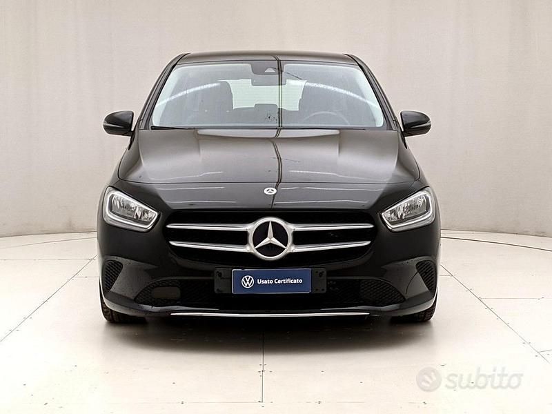 Usata Mercedes 180 116 CV (85 kW) 2022 Nero Berlina