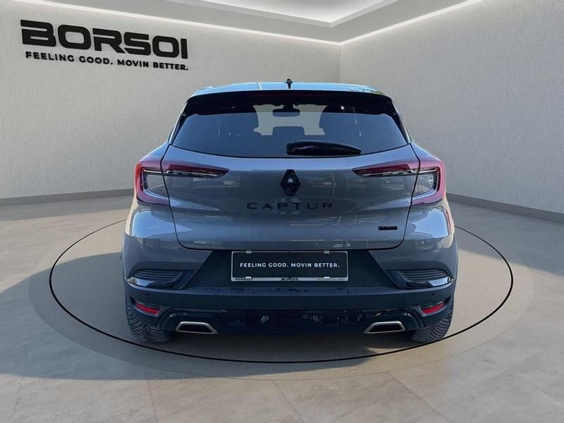Usata Renault Captur Engineered 94 CV (69 kW) 2022 Grigio medio tetto nero SUV