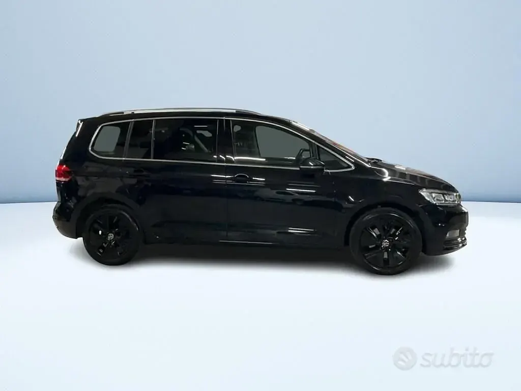Usata VW Touran Executive 150 CV (110 kW) 2021 Nero metallizzato Monovolume