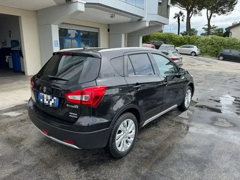 Usata Suzuki SX4 S-Cross Cool 129 CV (94 kW) 2022 Nero SUV