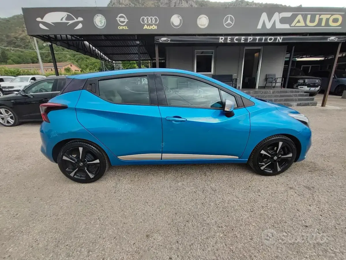 Usado Nissan Micra Tekna 90 HP (66 kW) 2018 Azul Citadino