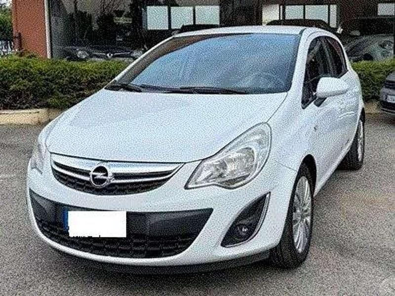 Usata Opel Corsa 75 CV (55 kW) 2014 Bianco Berlina