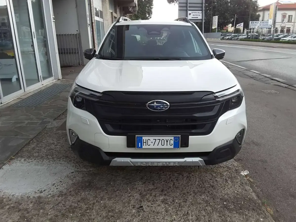 Nuova Subaru Forester Style 136 CV (100 kW) 2026 Crystal white pearl met SUV