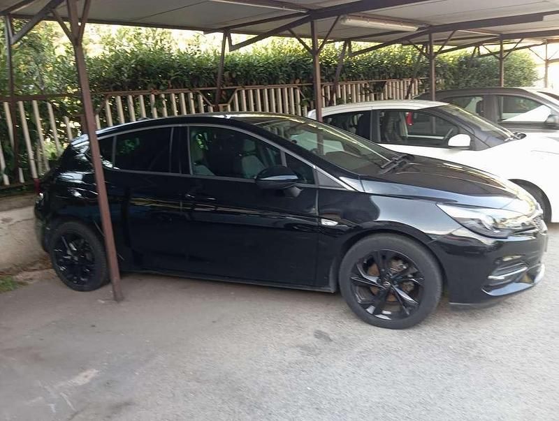 Usata Opel Astra GS Line 122 CV (89 kW) 2021 Nero Berlina