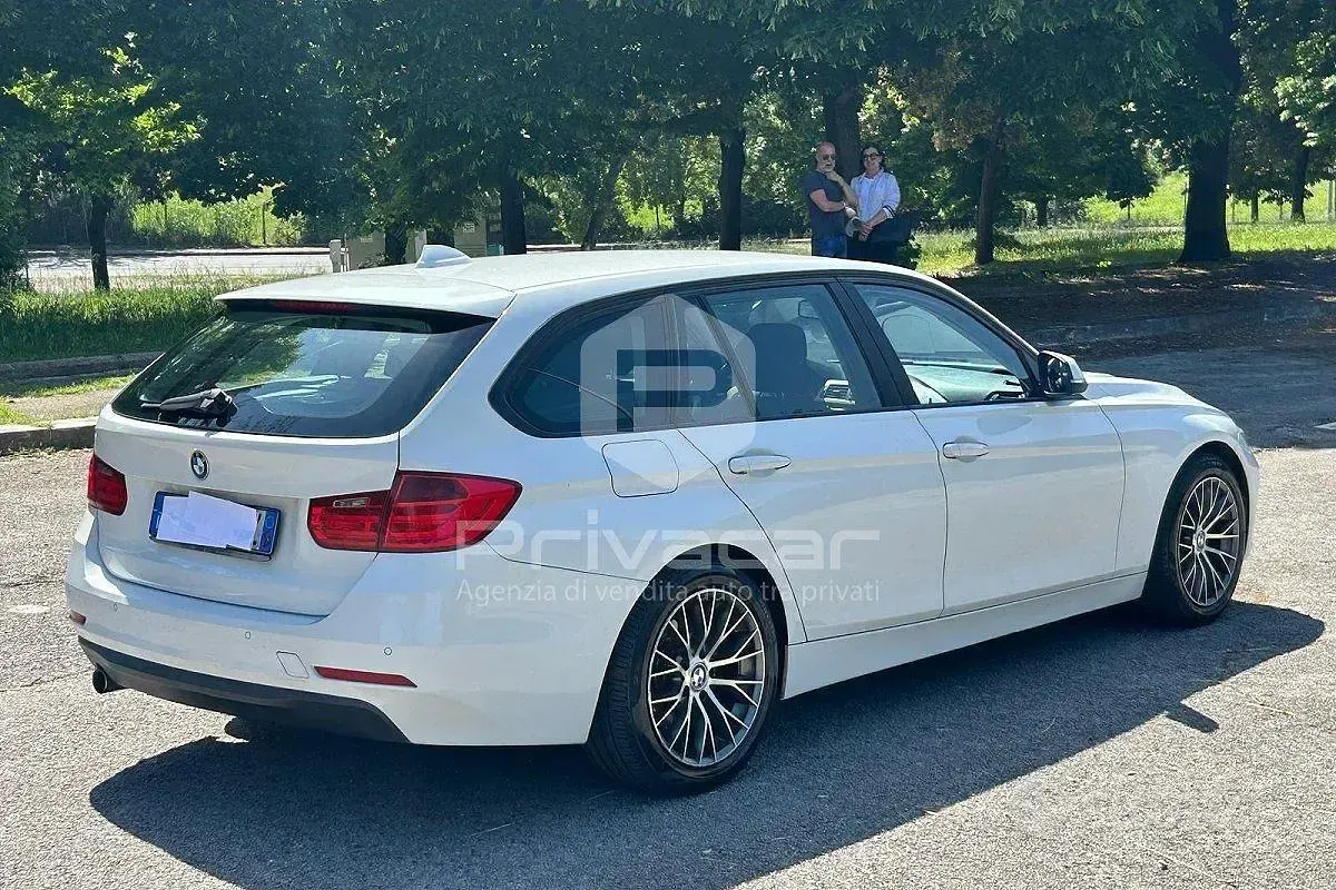 Usata BMW 318 Comfort Edition 143 CV (105 kW) 2013 Bianco Station wagon