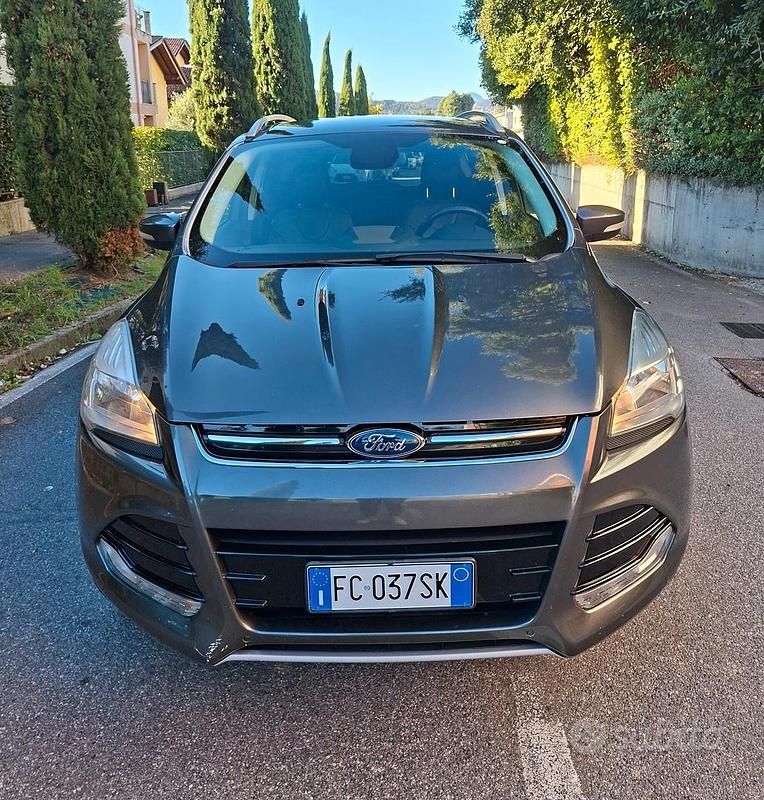 Usata Ford Kuga Business Edition 150 CV (110 kW) 2016 Grigio SUV