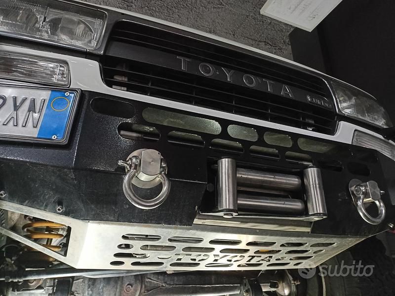 Bianco Usata 1991 Toyota Land Cruiser SUV | 36.000 € - Immagine 1/4