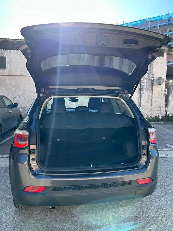Usata Jeep Compass 120 CV (88 kW) 2020 Nero SUV