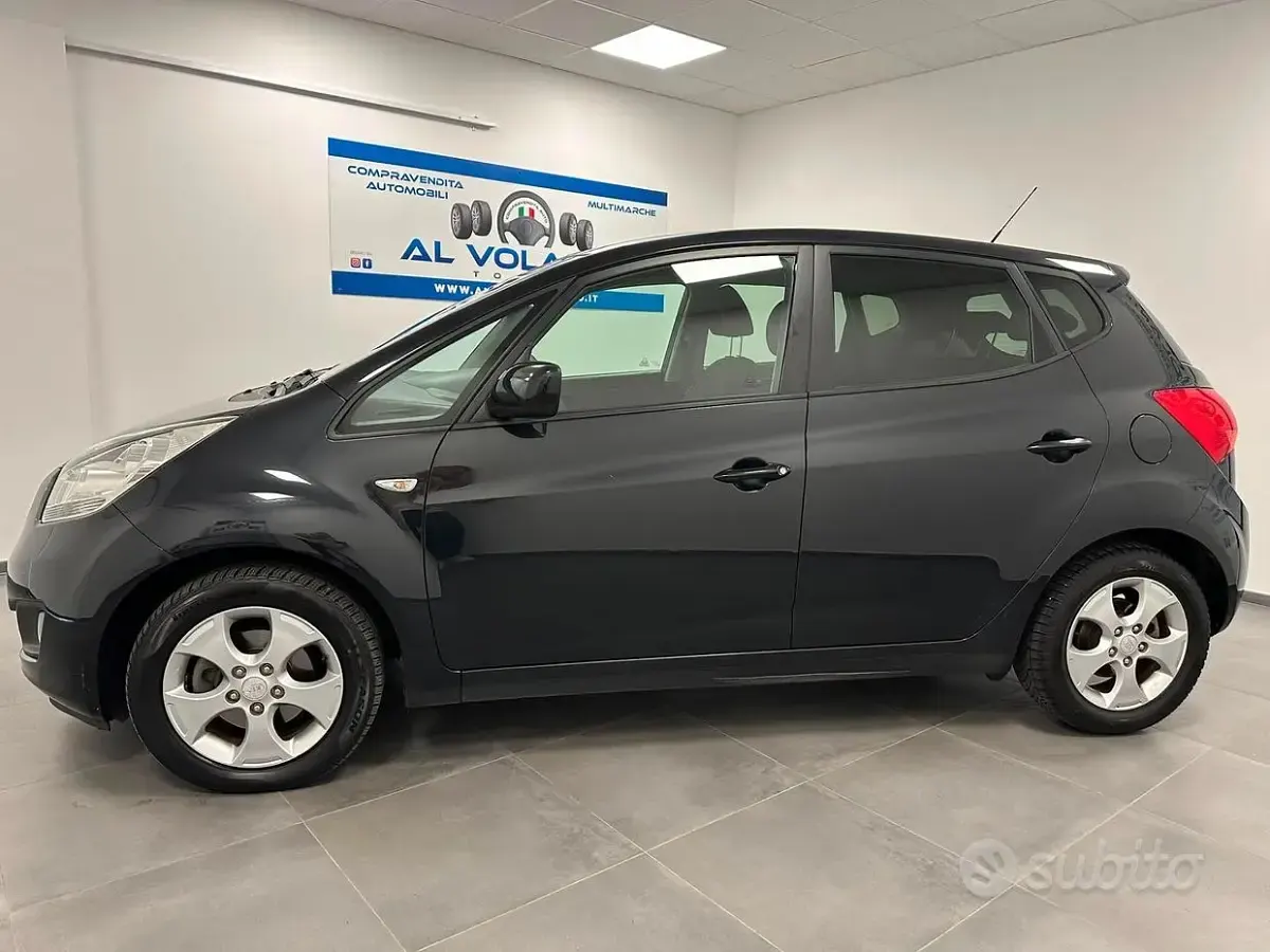 Usata Kia Venga EX 90 CV (66 kW) 2011 Nero Utilitaria