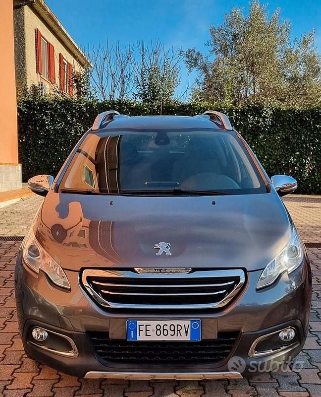 Usata Peugeot 2008 100 CV (73 kW) 2016 Grigio SUV