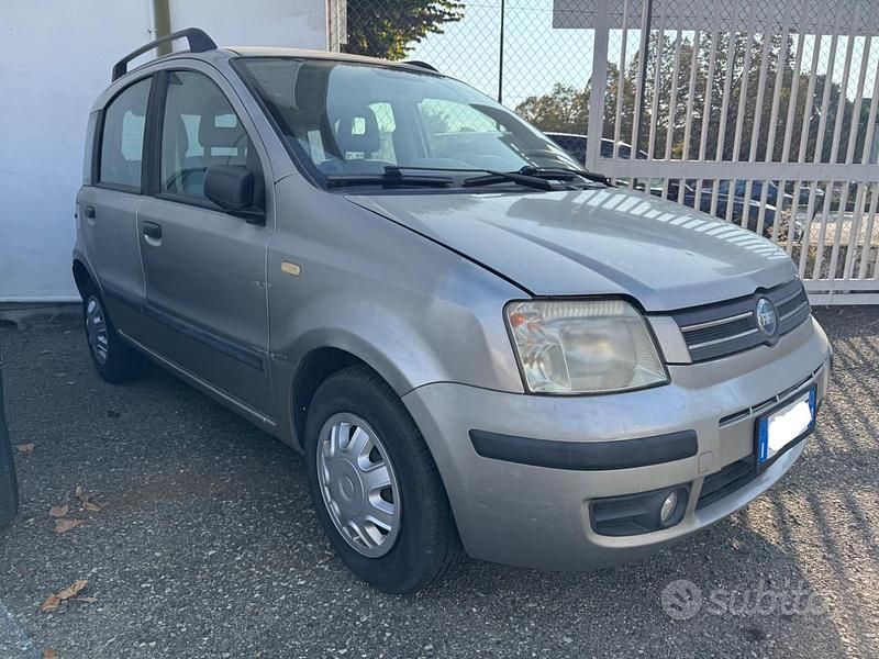 Usata Fiat Panda Dynamic 69 CV (50 kW) 2004 Grigio Utilitaria