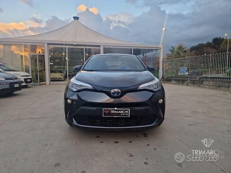 Grigio Usata 2023 Toyota C-HR Business Edition SUV | 22.900 € (Super prezzo) - Immagine 1/4