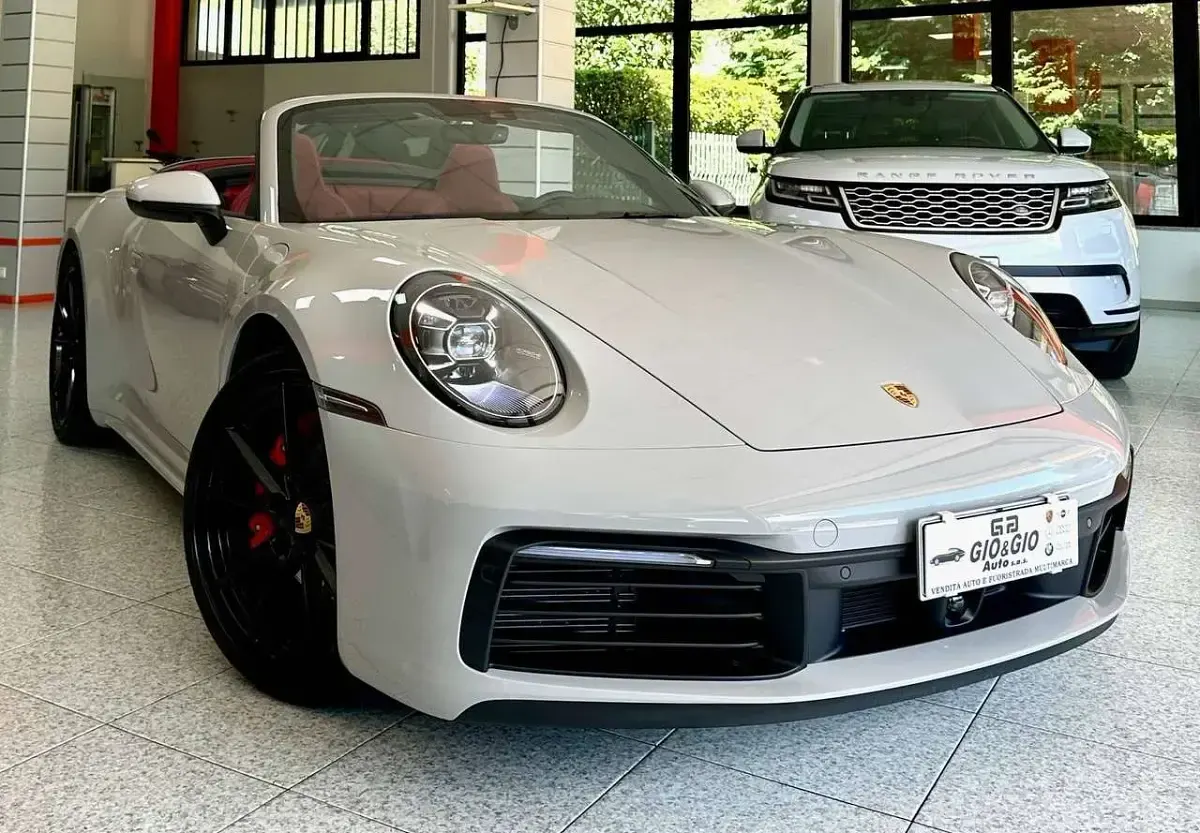 Usata Porsche 911 Carrera 4 Cabriolet 385 CV (283 kW) 2020 Gesso Cabrio