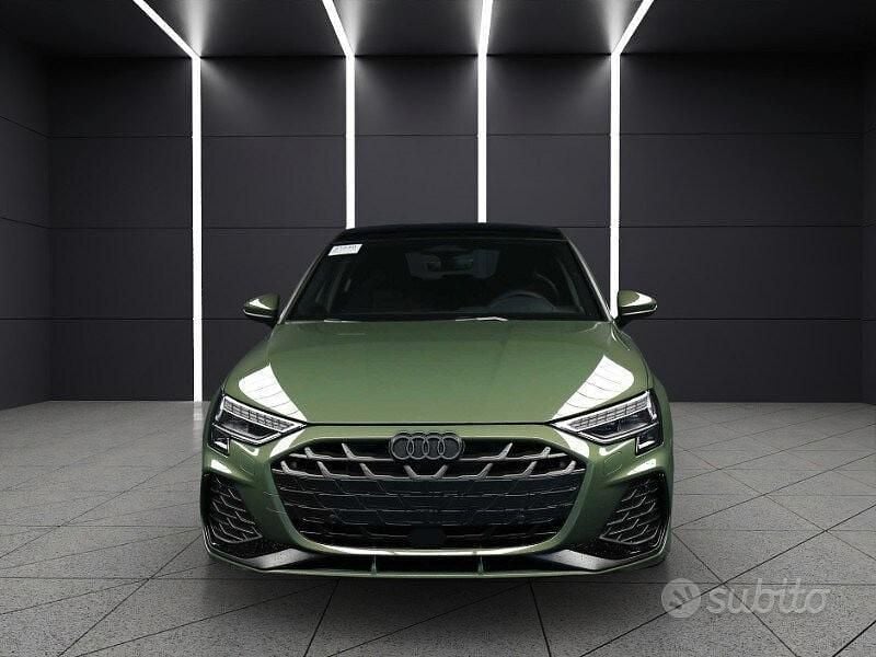 Nuova Audi A3 S-Line 150 CV (110 kW) 2025 Verde Berlina