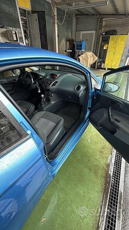 Usata Ford Fiesta 2010 Blu Utilitaria