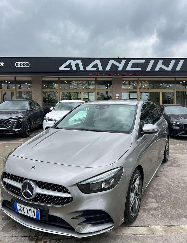 Usata Mercedes B220 Premium 190 CV (139 kW) 2020 Grigio Monovolume