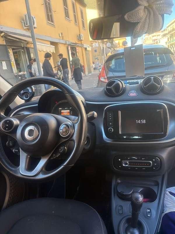 Usata Smart ForFour 71 CV (52 kW) 2016 Utilitaria