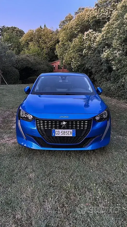 Usata Peugeot 208 102 CV (75 kW) 2021 Bluazzurro Utilitaria