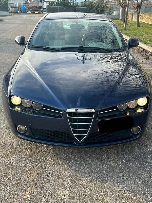 Usata Alfa Romeo 159 150 CV (110 kW) 2006 Blu Berlina