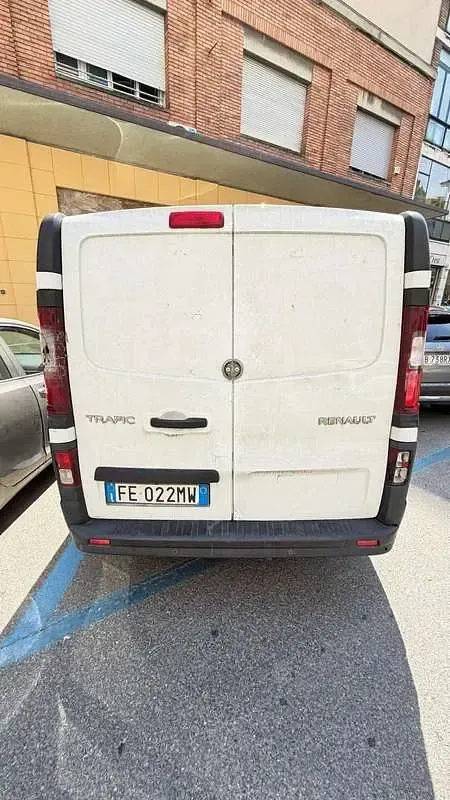 Usata Renault Trafic 95 CV (69 kW) 2016 Bianco Monovolume