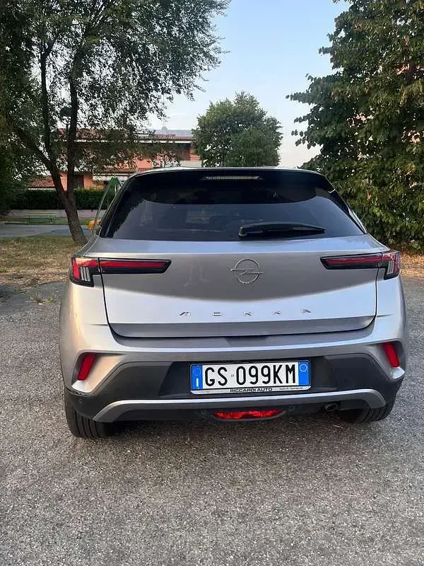Usata Opel Mokka Edition 101 CV (74 kW) 2024 Grigio SUV