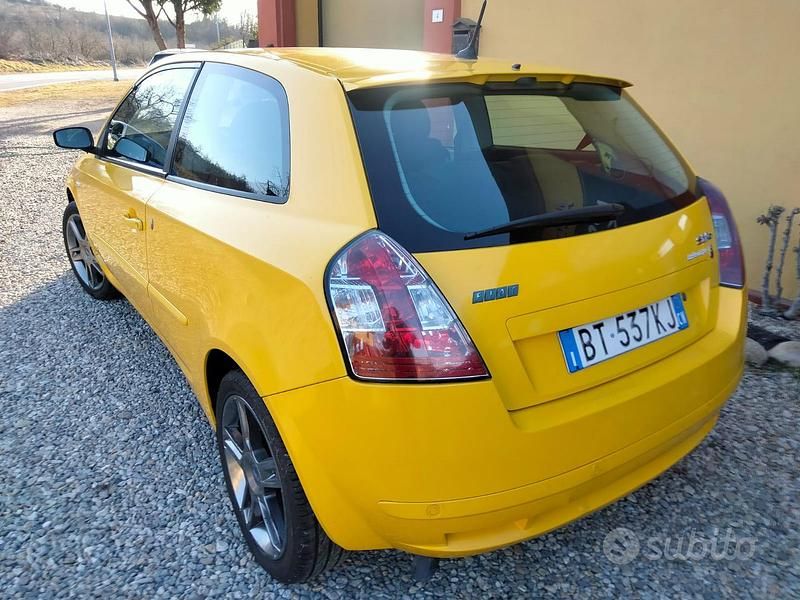 Usata Fiat Stilo Abarth 170 CV (125 kW) 2002 Giallo Berlina